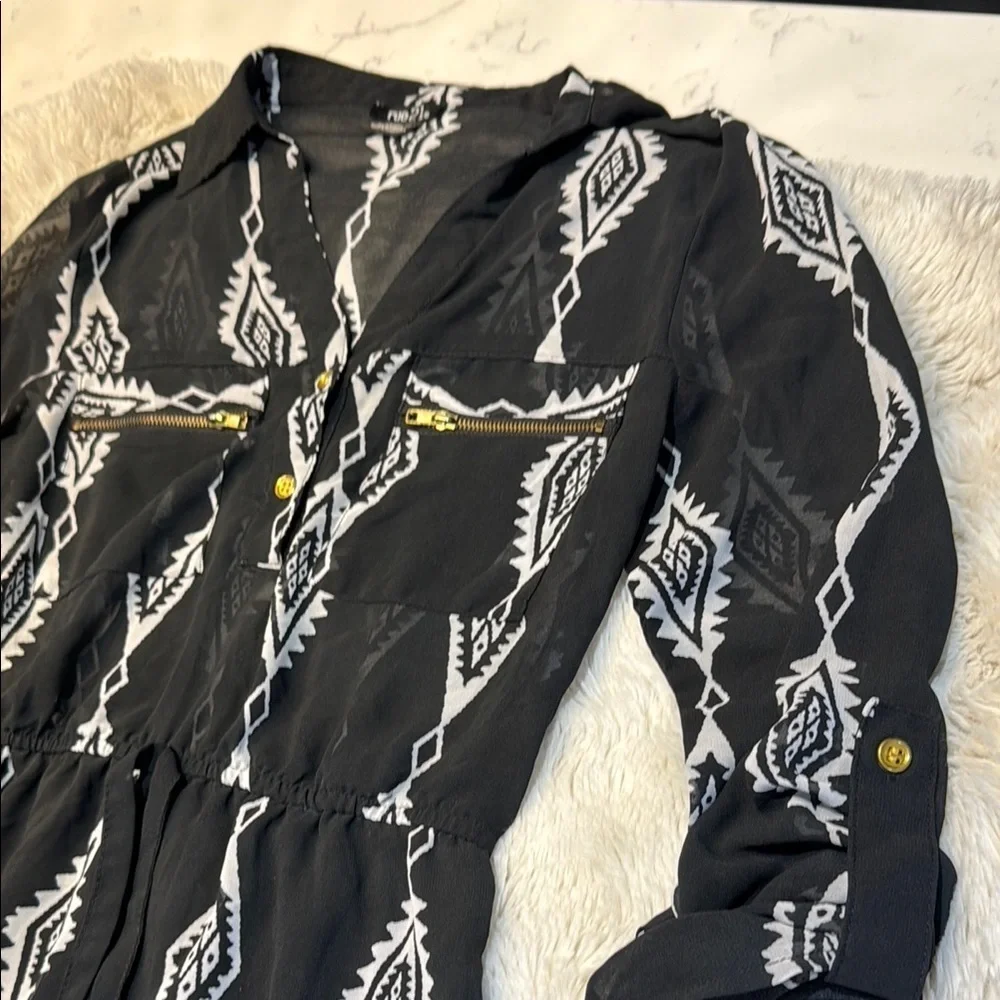 NWOT, rue 21 Black and White Patterned Women's Dress small size